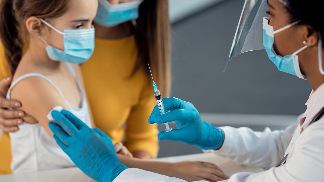 closeup pediatrician giving vaccine little girl clinic yt thumbnail 1280 720 LIV Hospital