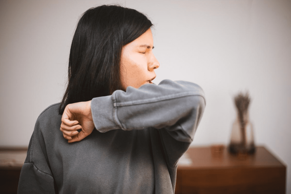 Walking Pneumonia: A Guide to The Symptoms