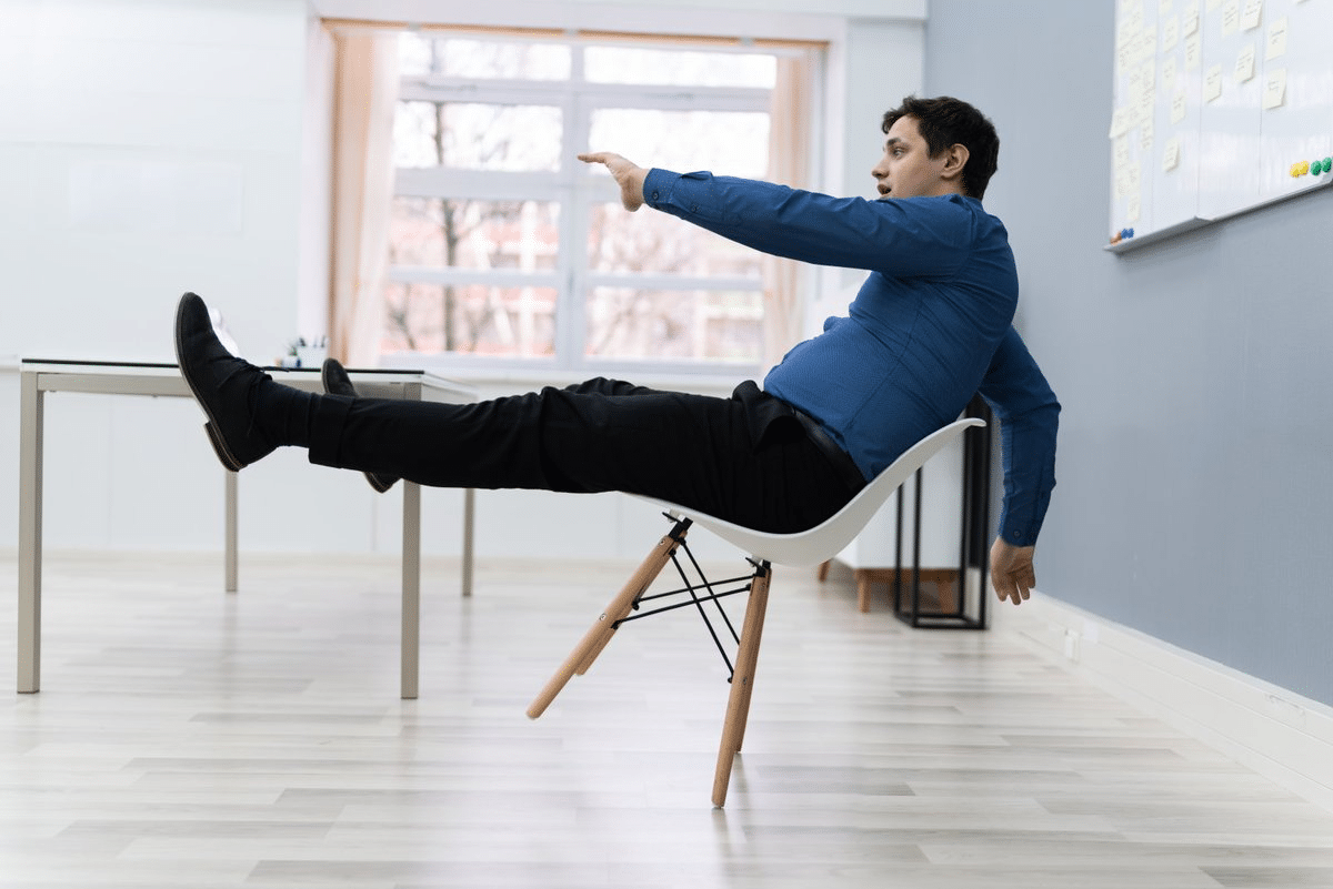 Free Chair Exercises: Best Daily Routine 3 Free Chair Exercises: Best Daily Routine