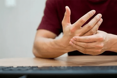 Guide 4 Rheumatoid Stages: Symptoms & Progression