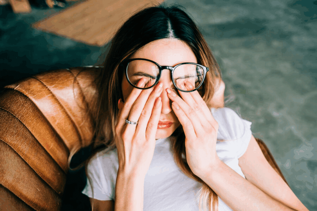 Eyeball feels swollen headache: 5 Alarming Causes 1 Eyeball feels swollen headache: 5 Alarming Causes